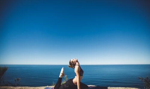 Migliora la tua postura e respira meglio con questi esercizi di Yoga
